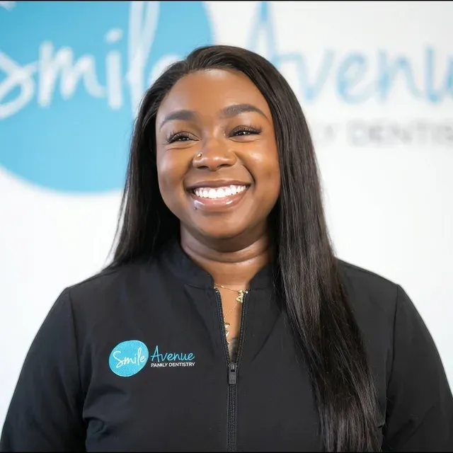 Emergency Dentist 3 Smile Avenue dental team member